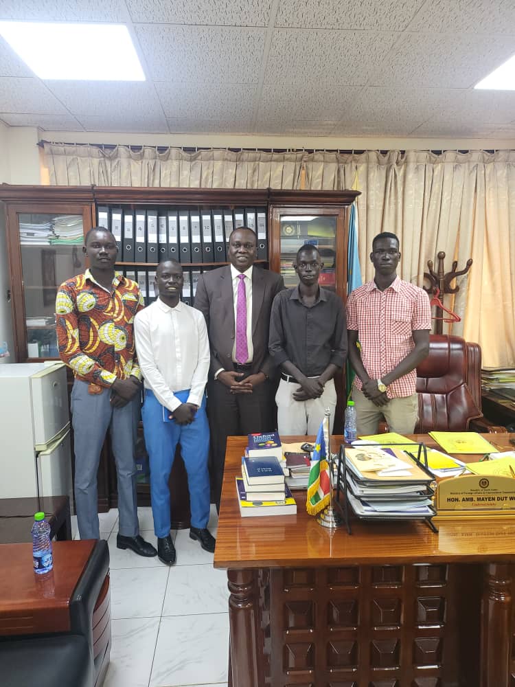 d_thieps's tweet photo. The day to be remembered. Thanks, ambassador for welcoming us to your office in an honoring way 🙏🙏 https://t.co/JGkkSs923l
