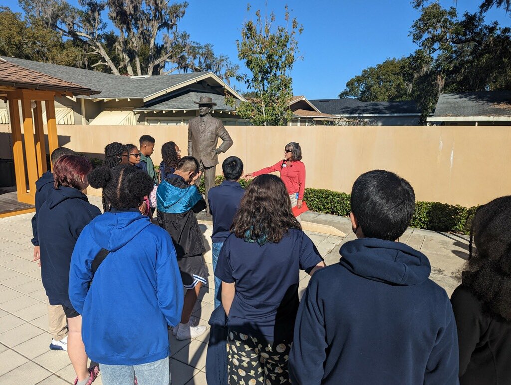 myTBThs's tweet photo. Architecture students touring Frank Lloyd Wright homes & buildings at Florida Southern College. #communityschool #TBTArchitecture #techtech #TitanPride https://t.co/DXvh7v2HW3