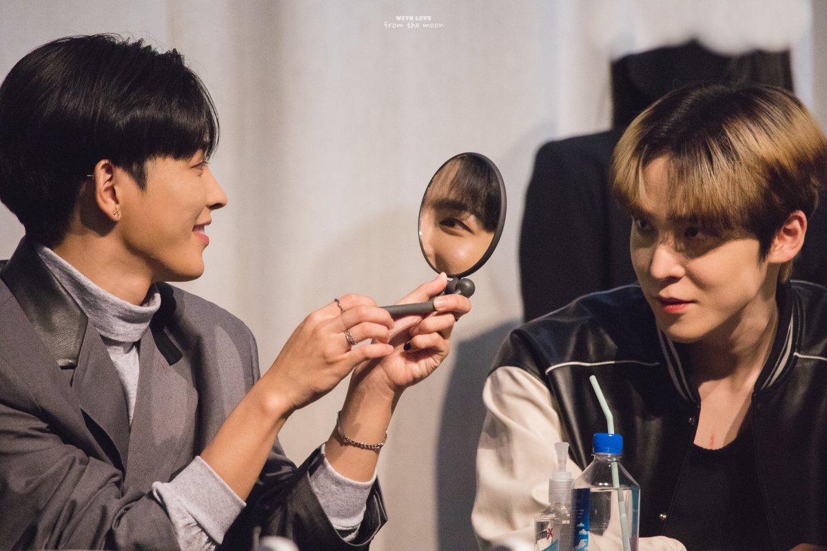 fromthemoon0710's tweet photo. 221129 hello82 뉴욕 팬싸
#홍중 #윤호 #에이티즈 #HONGJOONG #YUNHO #ATEEZ https://t.co/ZqqWKJ12L6