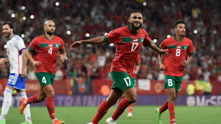 pensaratlas's tweet photo. 🇲🇦🇪🇸 Agora, Marrocos e Espanha se enfrentam pelas oitavas da Copa do Mundo de 2022. Se no futebol não é a primeira vez que se cruzam, na política esse encontro recorrente impactou (e muito) as relações desses países.

Segue o fio para saber um pouquinho mais 👇 https://t.co/XcWY2GjnPE