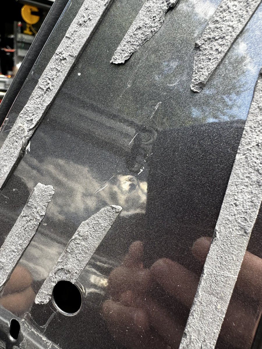 tecklor's tweet photo. Would be nice if @safelite finally kept fixed their mistakes. So tired of dealing with this since May.
#badservice #DamageCTRL #safelite #CustomerService #nightmare https://t.co/shMMTy2FFk