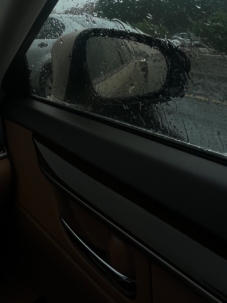 𝙍𝙖𝙞𝙣 𝙞𝙨 𝙝𝙖𝙥𝙥𝙞𝙣𝙚𝙨𝙨 . . 🌧