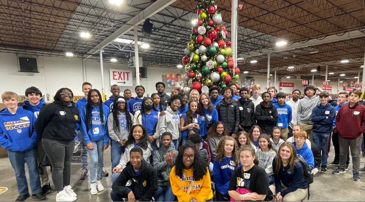 9th grade field trip to pack #OperationChristmasChild boxes with <a href="/SamaritansPurse/">Samaritan's Purse</a> was a success!