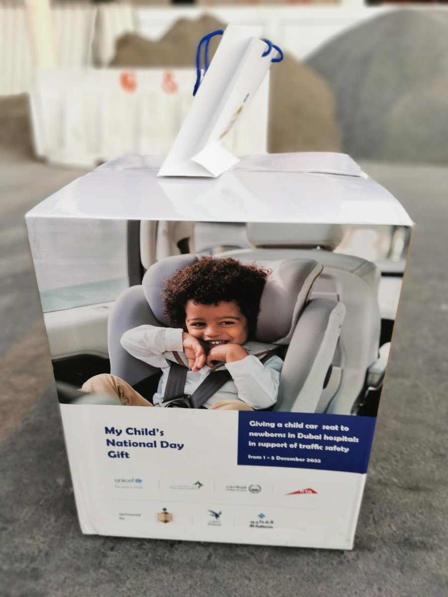 Child Car Seat for my newborn son courtesy @rta_dubai @DubaiPoliceHQ @DXBMediaOffice #nmchospital as part of the #uaeNationalDay celebrations 😍.

Excellent initiative 👍🏻. Thank you ❤.