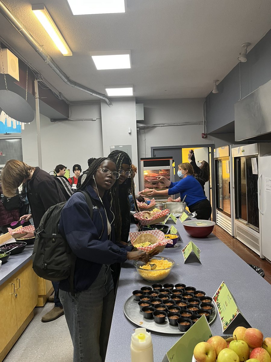 Mr_Parsons_HHM's tweet photo. Today is the launch of our farm to cafeteria program! Local food, volunteer driven by staff and students to feed over 200 students at lunch! A lot of happy, well fed students @hhmoffice1 today! @NLESDCA #farmtocafeteria #TacoTuesday https://t.co/CzIB5vPaK7