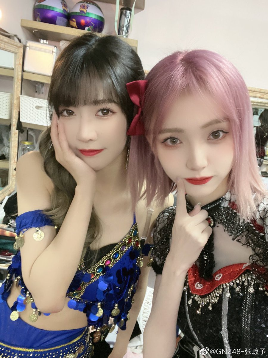 wfgrrb's tweet photo. 내가 광저우에서 좋아하는 여자 soso랑 장룬 https://t.co/juG3TzTD2v