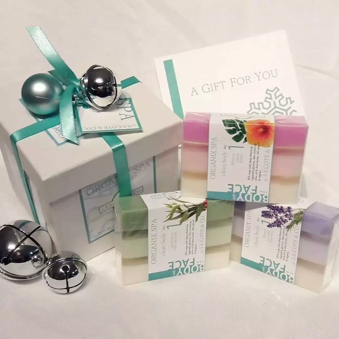 SECoteCo's tweet photo. It's the most wonderful time of the year.....

At ORGANIX SPA, Handcrafted Natural and Organic Skincare Products,  customize you holiday gifts for  that special person or pet. ❄

Shop https://t.co/S7WGCX9CRW or stop by the store Delray Beach Kollective to learn more.⛄ https://t.co/M3bnxVZcIX