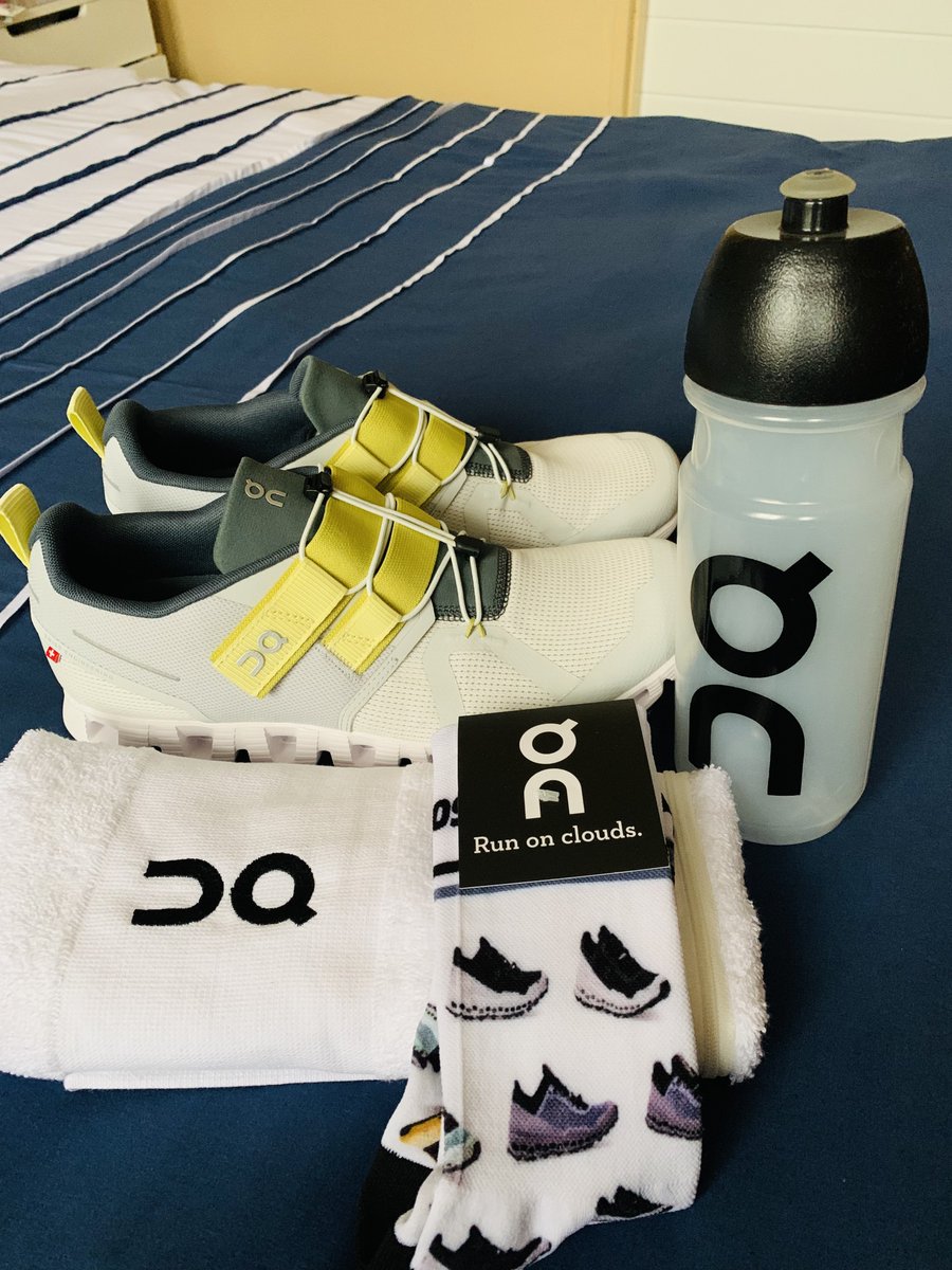Sph3M_'s tweet photo. Thank you @TebangNtsasa for the nomination, this really means a lot to me, &amp; thank you @TifosiSports for the gift. The shoes are quite light and comfortable. This is the motivation I needed to get back to being active #CloudNexus #CountOnMe #OnRunningSA #Win #ForgetGravity https://t.co/wkX7AQlnQk