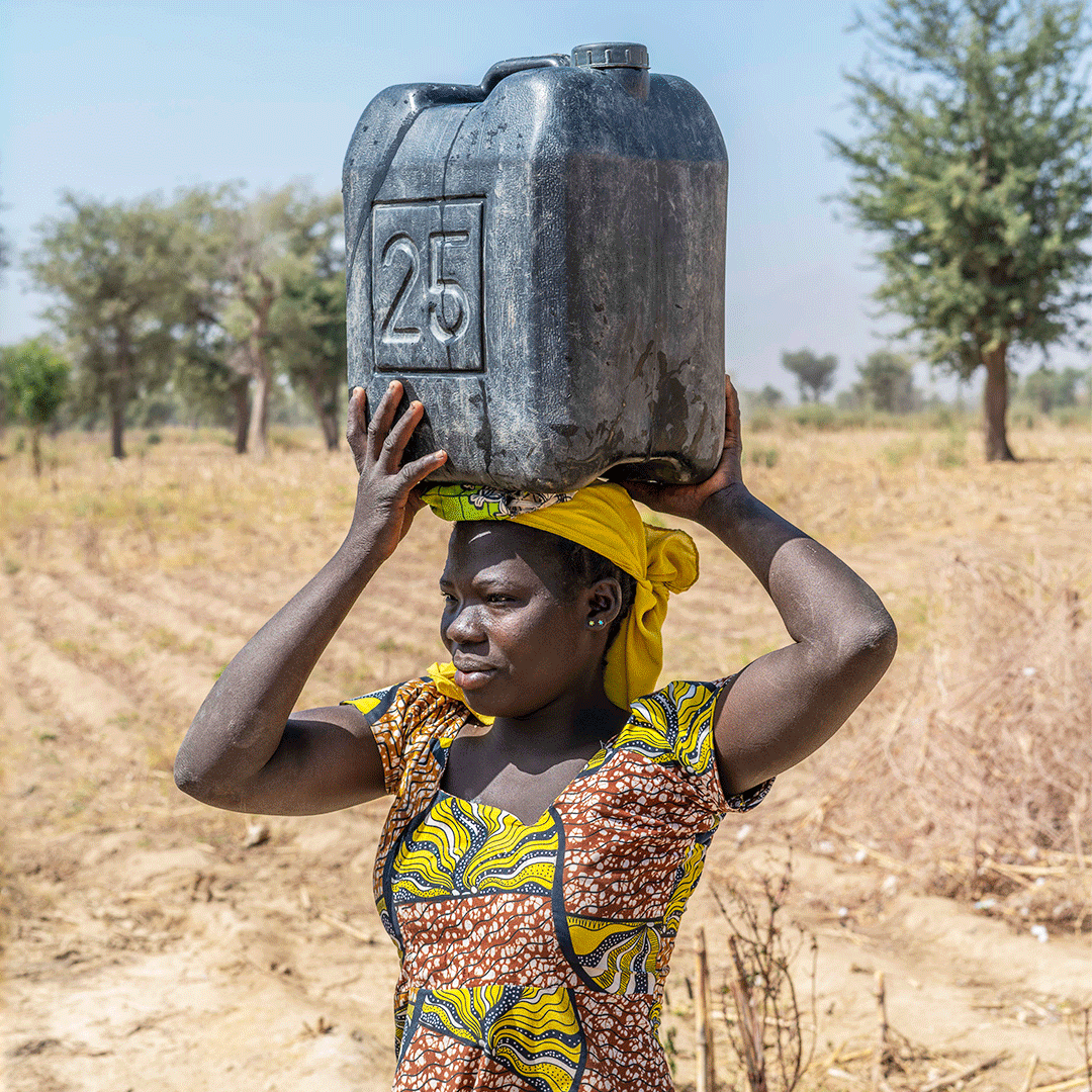 GenerosityGloba's tweet photo. Your monthly gift of $10 enables millions of women like Esther &amp; Joy to access clean water near their communities, rather than having to walk hours in search of water. 
Join our ⭕TODAY to become a monthly partner by visiting https://t.co/iTqBCGw5lW 
#GenerosityGlobal #CleanWater https://t.co/c8p54ZI3UR