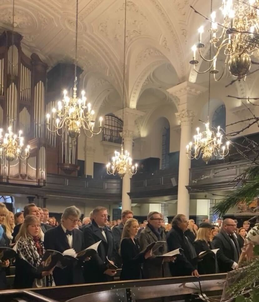 The return of <a href="/CR_UK/">Cancer Research UK</a>’s Carol Concert last night was wonderful. Since 1994 it has raised over £5.86m for our life-saving research and I was so grateful to attend. Thanks to my colleagues for putting on yet another amazing fundraiser - it wouldn't be possible without you.