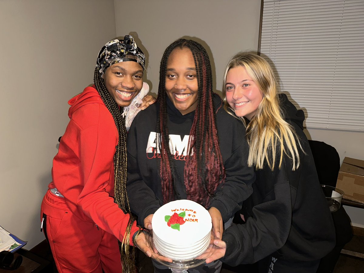 congratulations to our three newest members and welcome to the Ultimate❤️❤️