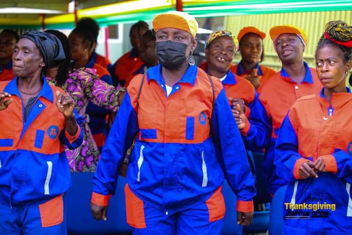 RyttymR's tweet photo. Zoomlionltd workers given thanks to the God for his goodness upon our lives, work and family.
#Thanksgiving2022 
@ZoomlionLtd https://t.co/QWIwJsxhoh