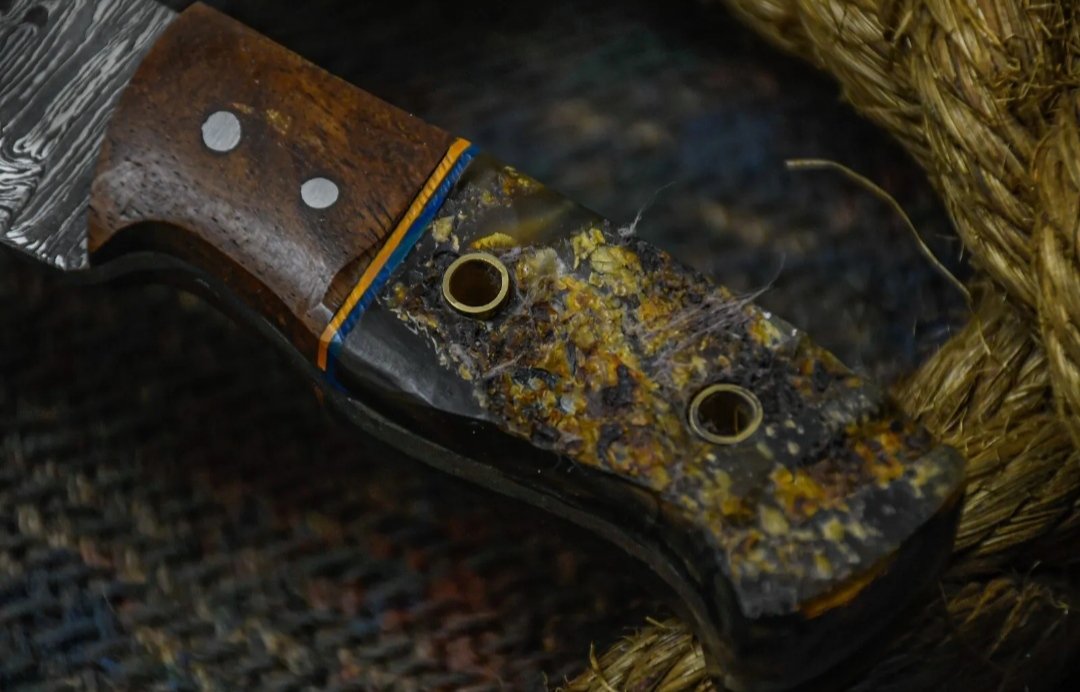 OScreaterz's tweet photo. DAMASCUS STEEL  HUNTING SKINNING KNIFE.                                           
WhatsApp:
03096252902

Feel free to contact.
Also accept bulk quantity order.                    #knife #forge #Steve #knifeshop #dailylook #outdoors #knifemaker #knifecollection #knifesalesdaily. https://t.co/nbkyVDDf4W