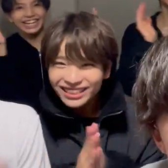 jellyyue's tweet photo. fluffyyyy 🥺💙 https://t.co/kpMdKQISDq