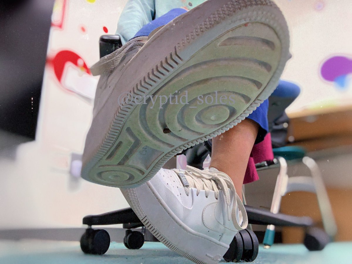 cryptidsoles's tweet photo. making content that makes me happy? 

hot. 

#giantess #footfetısh #sizetwitter 

footsub | giantess | dirtyshoes | pov | gts https://t.co/FBa2I73KRe