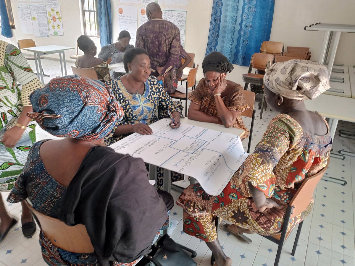 renafattogo's tweet photo. Atelier diagnostic institutionnel et organisationnel du RENAFAT, Andreas Hermès Akademi accompagne le RENAFAT a faire un état des lieux de ses forces et faiblesses. Cet exercice a pour finalité de dégagé les thématiques prioritaire d'actions pour d'une bonne organisation https://t.co/rhwYRPT1ht