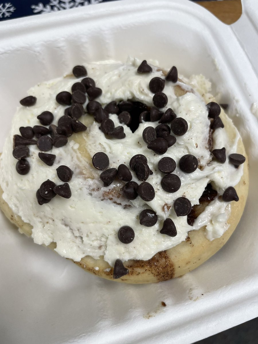 BowieCounselor's tweet photo. Shoutout to @Cinnaholic Richardson for starting our day off right today. Staff got to “Roll on by” for a sweet treat today!! @BowieMustangs #RISDBelieves #cinnaholicrichardson https://t.co/SqBCLgz9yS