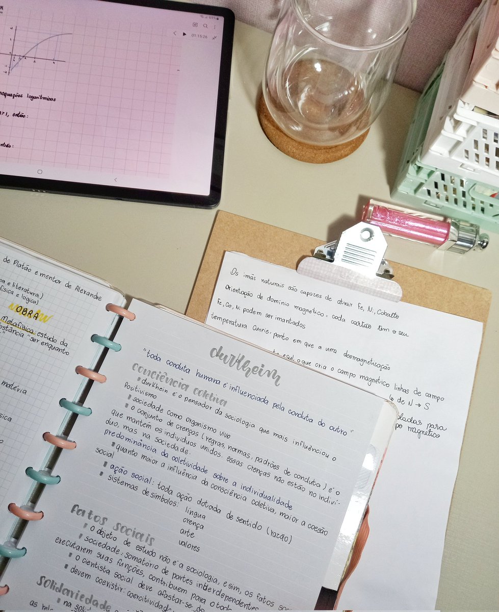 larinhastudy_'s tweet image. ♡ ۫ .  #studytwt + #studytwtbr:  ୧ ⠁ ⟡
        ⊹ she/her, 18y
        ⊹ pt-br/eng learning French
        ⊹ vestibulanda de direito 
        ⊹ bangtwice, sulli, sanrio, books
       
♡/↺ = mutuals!