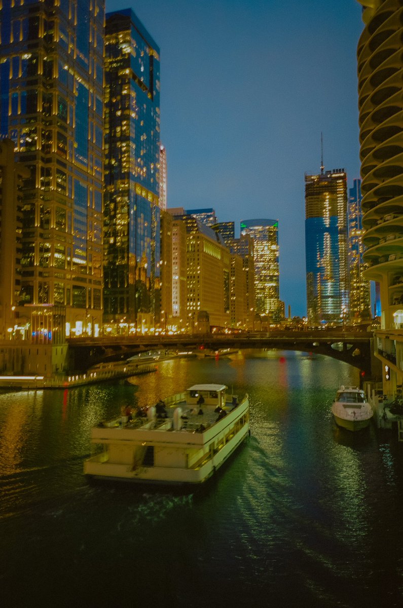 AlexKittoe's tweet image. Chicago on 35mm