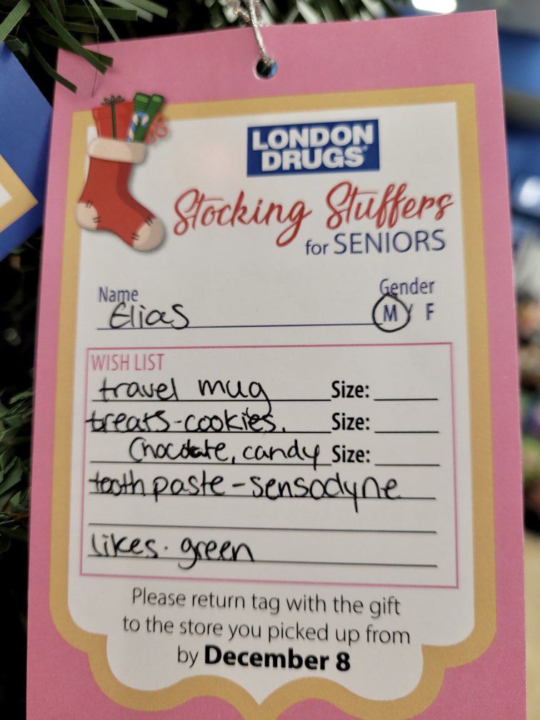 Please swing by your nearest <a href="/LondonDrugs/">London Drugs</a> &amp; grab some tags off the tree! You’ll be supporting seniors through the #stockingstuffersforseniors campaign!  🎁🎄You have until December 8th to sponsor a senior this year! ofss.org/events/stockin… #yeg #yegseniors