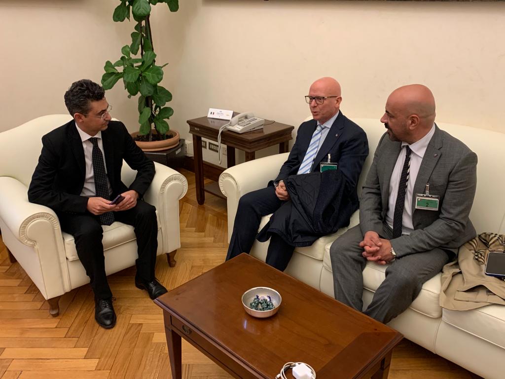 #Manovra: il presidente della #Copagri <a href="/TBattistat/">tommaso battista</a> a confronto con il vicepresidente di <a href="/Montecitorio/">Camera dei deputati</a> <a href="/SergioCosta_Gen/">Sergio Costa</a> e con il capogruppo del <a href="/Mov5Stelle/">MoVimento 5 Stelle</a> in Comagri #Camera Alessandro #Caramiello.