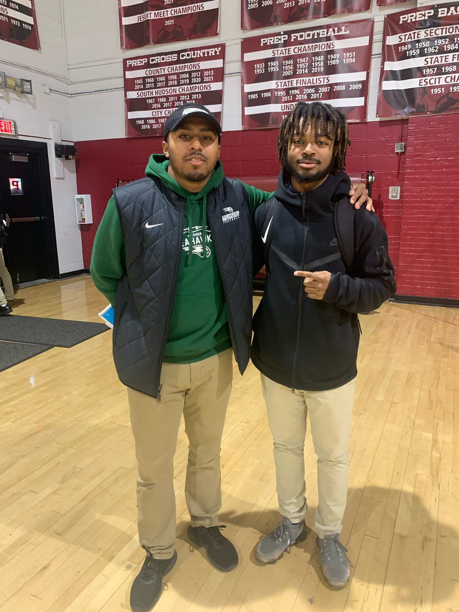 Thanks <a href="/CoachKDumas/">Kamau Dumas</a> for stopping by to talk to me! <a href="/Wagner_Football/">Wagner College Football</a> <a href="/SPPFootball/">St. Peter's Football 🏴‍☠️</a>  When Big Bro comes to see you its a special moment!