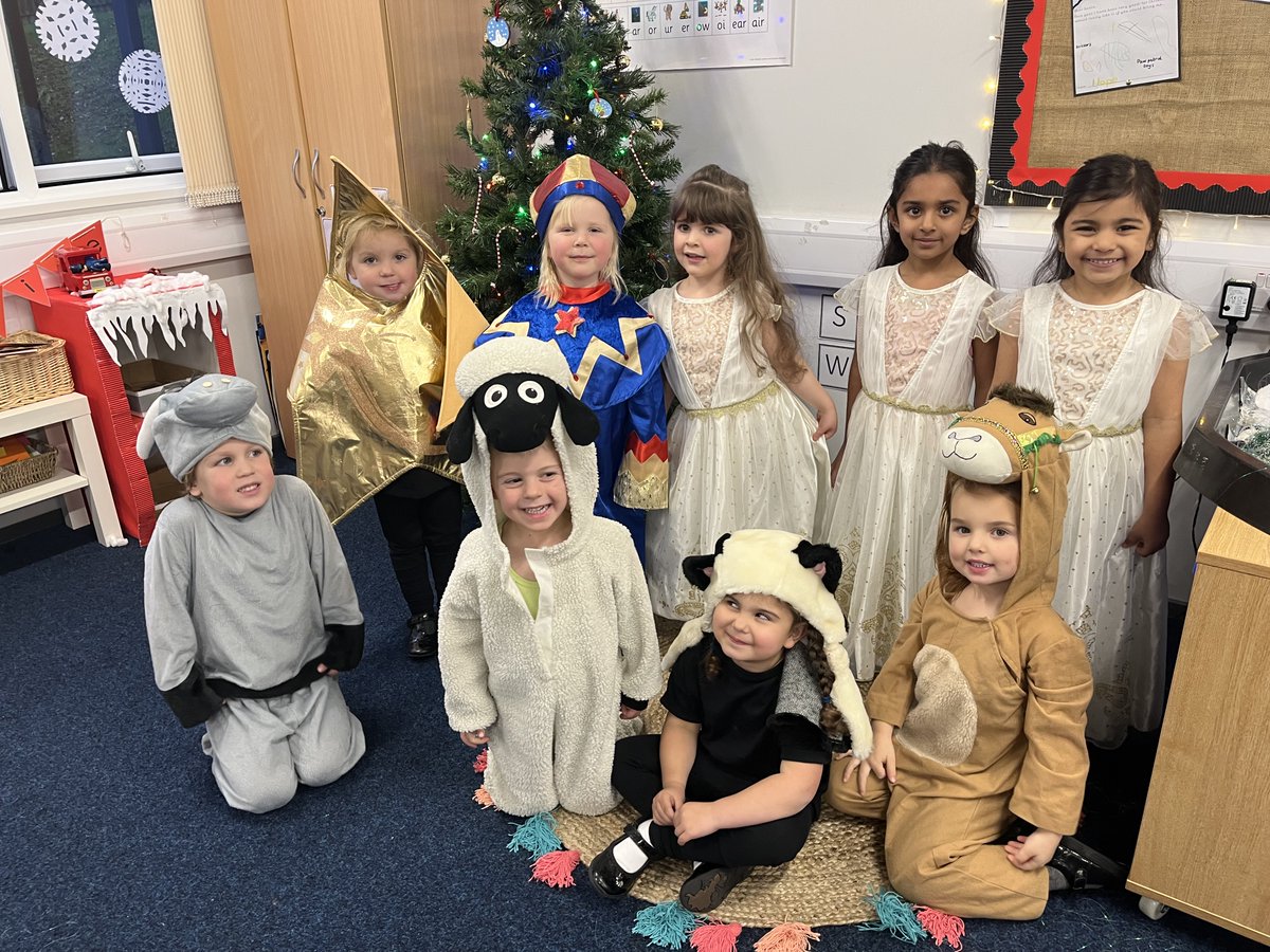 SGSReception's tweet photo. #SPSReception and preschool enjoyed performing in their first Christmas Concert yesterday. They all did a fantastic job! #SGSPrep https://t.co/4JZtG4gksW