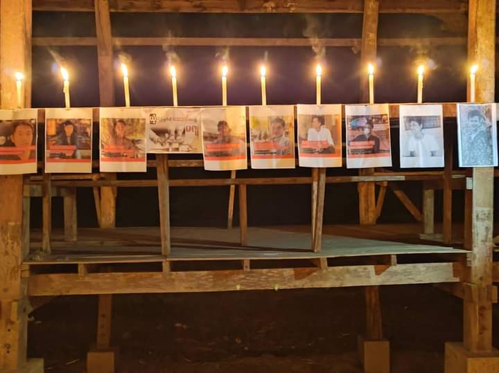 miN13700's tweet photo. The main strike protesters &amp; residents in Sagaing's #Kalay township held 668-day anti-coup protest today by paying tribute to 2 fallen PDF-Kalay comrades &amp; showing their solidarity with 7 Dagon University Students.

#StopExecutingOurStudents
#2022Dec6Coup
#WhatsHappeninglnMyanmar https://t.co/5bTtUZ8usz
