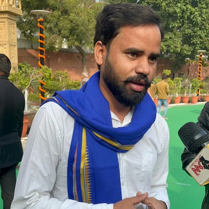 आज दिल्ली 26 अलीपुर रोड़ पहुंच कर बाबा साहेब को नमन किया है
बाबा साहेब आप थे तो आज हम है

#JaiBhim