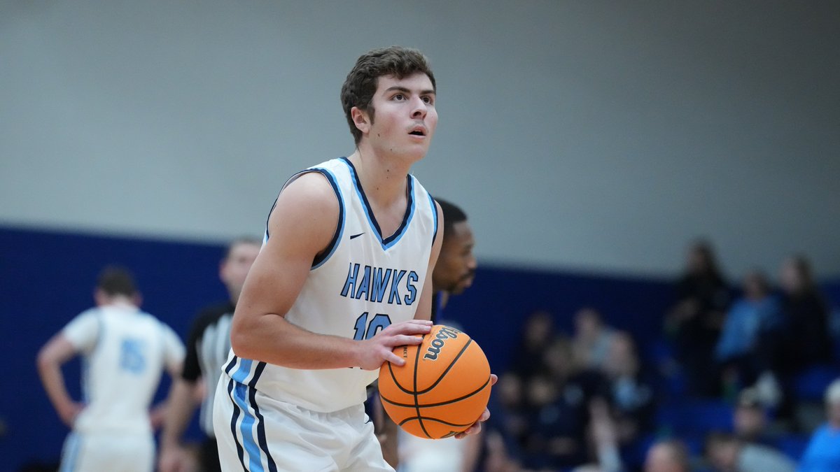 RWU_Athletics's tweet photo. MBKB: @RWUMensbball travels to Boston for a @CCC_Sports matchup against @gosuffolkrams at 7:30 pm.

📊: https://t.co/jo2MqbXLmu
💻: https://t.co/E04XQjbU8C

#HawkPride #CCCSports #CCCMBB #d3hoops

📸- @DSPics https://t.co/ZAoRXRON69