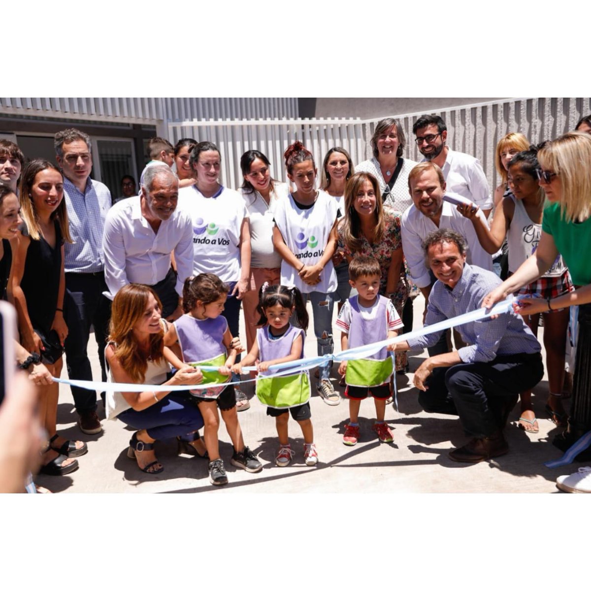 JDiazPrado's tweet photo. ✂️Ayer en el barrio de #SoldeOro se inauguró un nuevo Centro de Desarrollo Infantil (CDI) destinado a niños y niñas de Ezeiza https://t.co/OUUvTKMjQ1