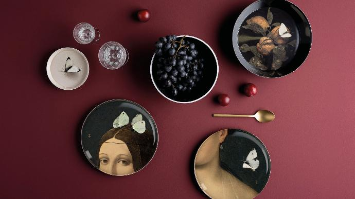 Shop Gift at the Gardner for the perfect #holidaygift - from contemporary prints to books, ornaments, and tableware from all over the world! Based on carrier deadlines, orders placed by midnight EST on Dec 11 will likely arrive on or before Dec 24: bit.ly/2Kfk2BY