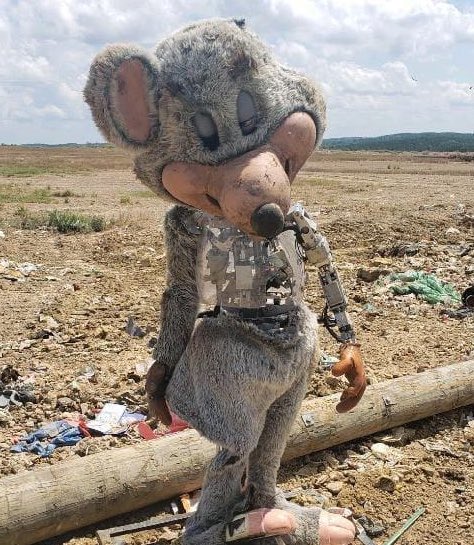 abandoned chucky cheese animatronic #furryart #furryartwork