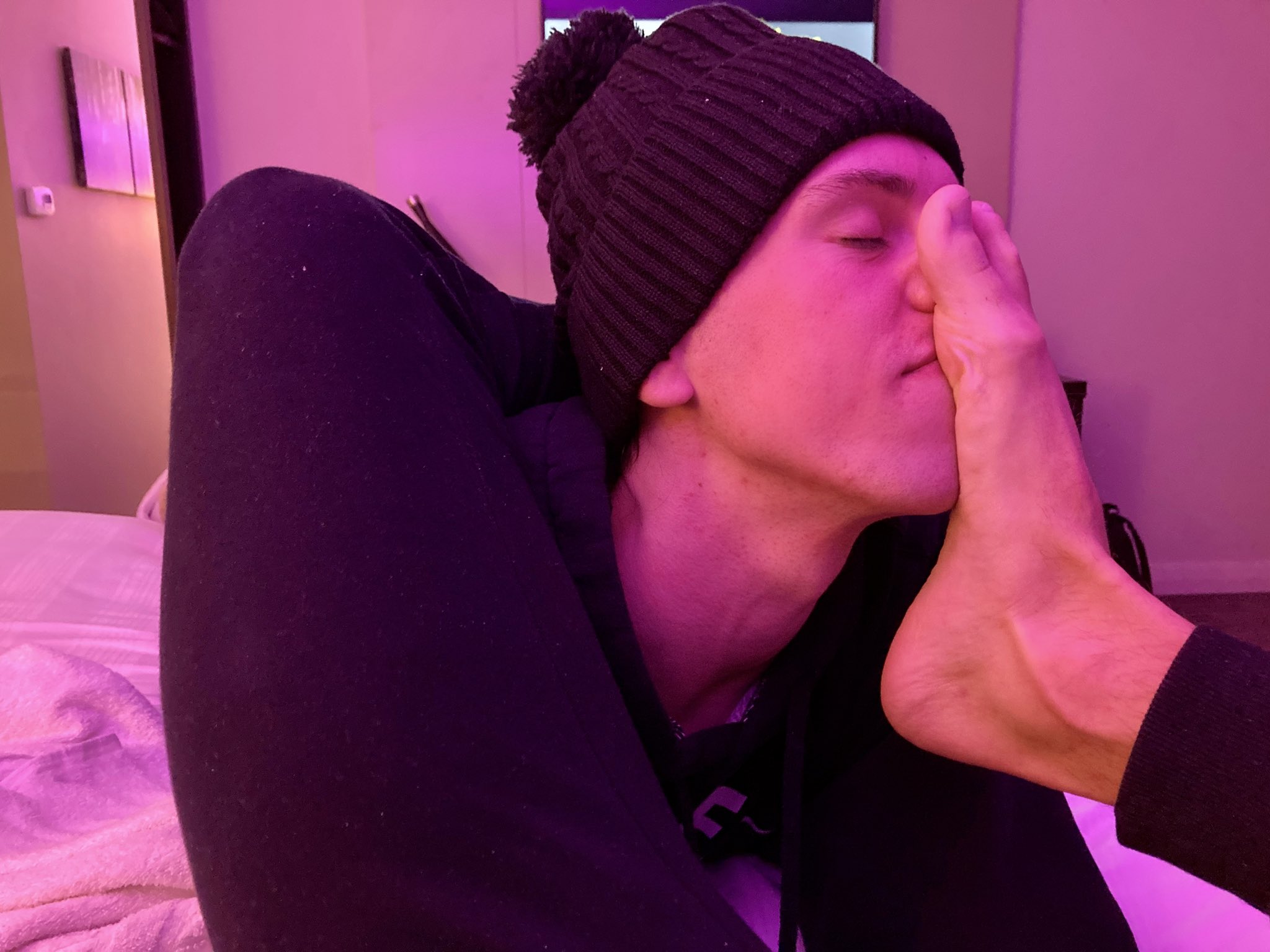 MASTER MAX on Twitter: "Good boy. Take a nice big sniff of my foot