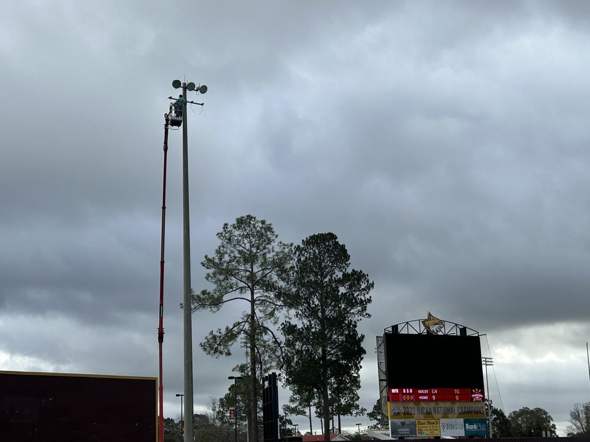 PRCC_Baseball's tweet photo. New lights on the way at The Dub #RRR #SOAP https://t.co/1JPdPZXo4z