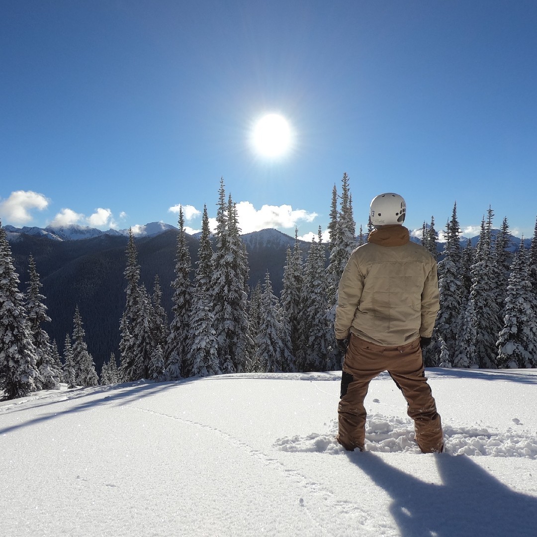 Manningpark's tweet photo. Our Flex Pass is a crowd favourite and offers 6 days of epic skiing and boarding for the price of 5. 🍒The cherry-on-top...You can redeem them whenever you want during the 2022/23 season. Click the link to buy 🔗
https://t.co/wWOTlrmvHU
#freeskiing #alpinepass #freshpowder https://t.co/q6pYrqqOGt
