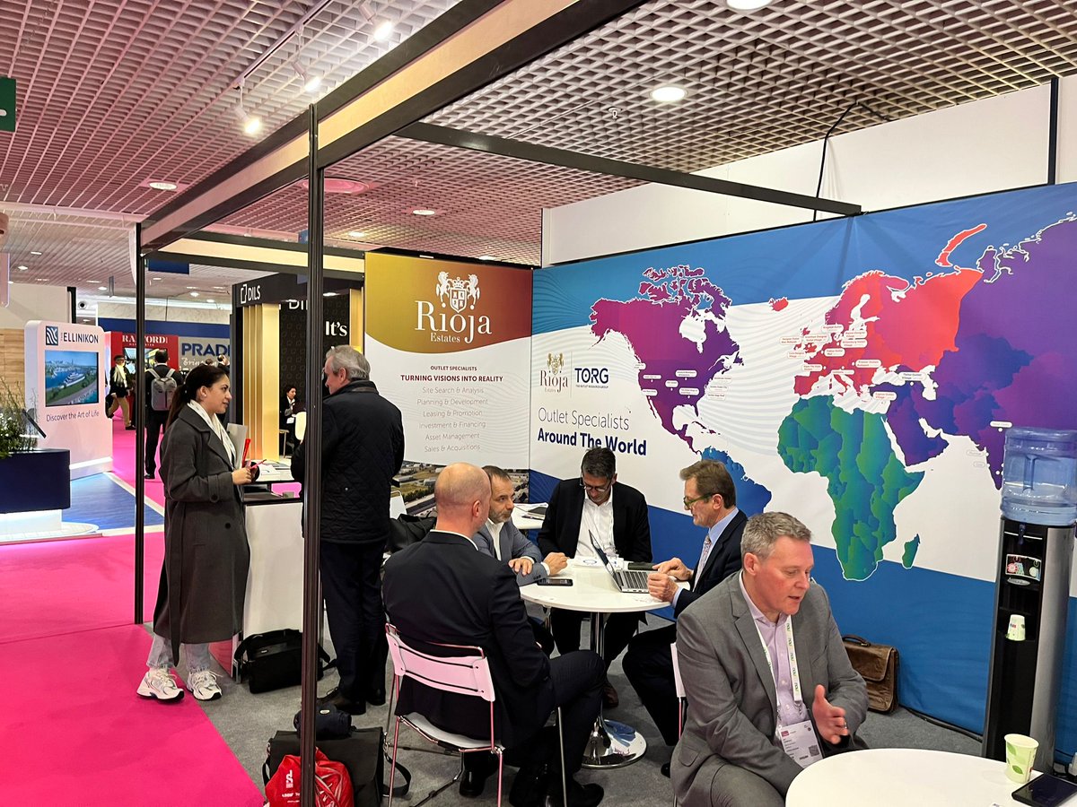 Malmo_DV's tweet photo. The #MalmöDesignerVillage team, led by Giles Membrey, Neil Thompson and Adrian Taylor with support from @TORG and @KLM, was back at
@MAPICWorld last week. It was great to be back in Cannes for the #OutletSummit and a programme of meetings and networking opportunities. #MAPIC https://t.co/9U45EWr0iO