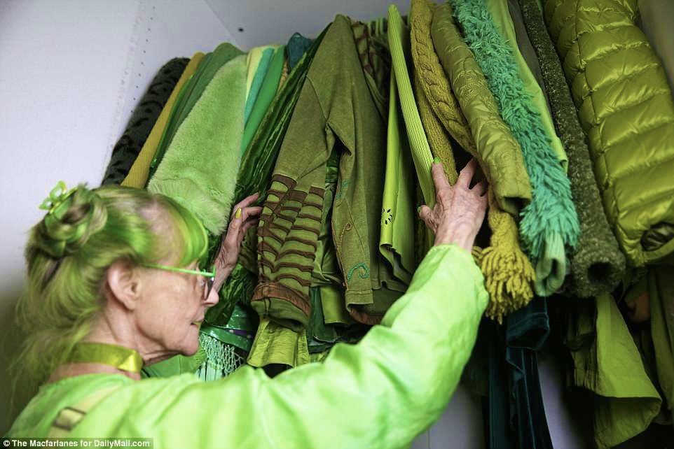 Yo eligiendo mi outfit para ver a Feid el otro año <a href="/ferxxo4/">ferxxo</a>