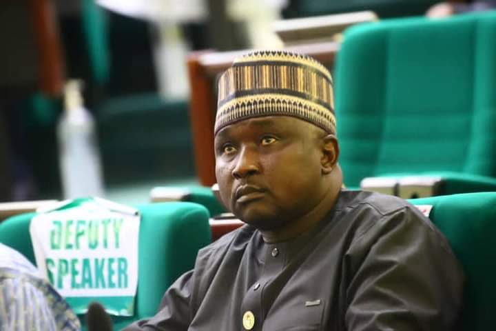 Princeujay's tweet photo. @PoliceNG @inecnigeria 
Alhassan Doguwa has breached 
Section 96(1-2) and 131 of Electoral Act as well as Peace Accord signed by all political parties. He
Should be summoned with immediate effect. https://t.co/Bd1Y6cQ115