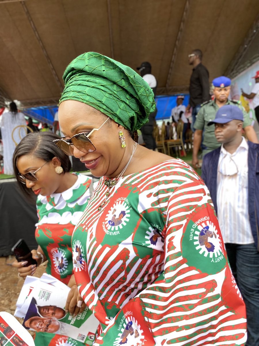 Anywhere I see her pictures, I'm saving them. Nwanyi but nmimi!😍😍 #Owerri #ObiDattiInImo