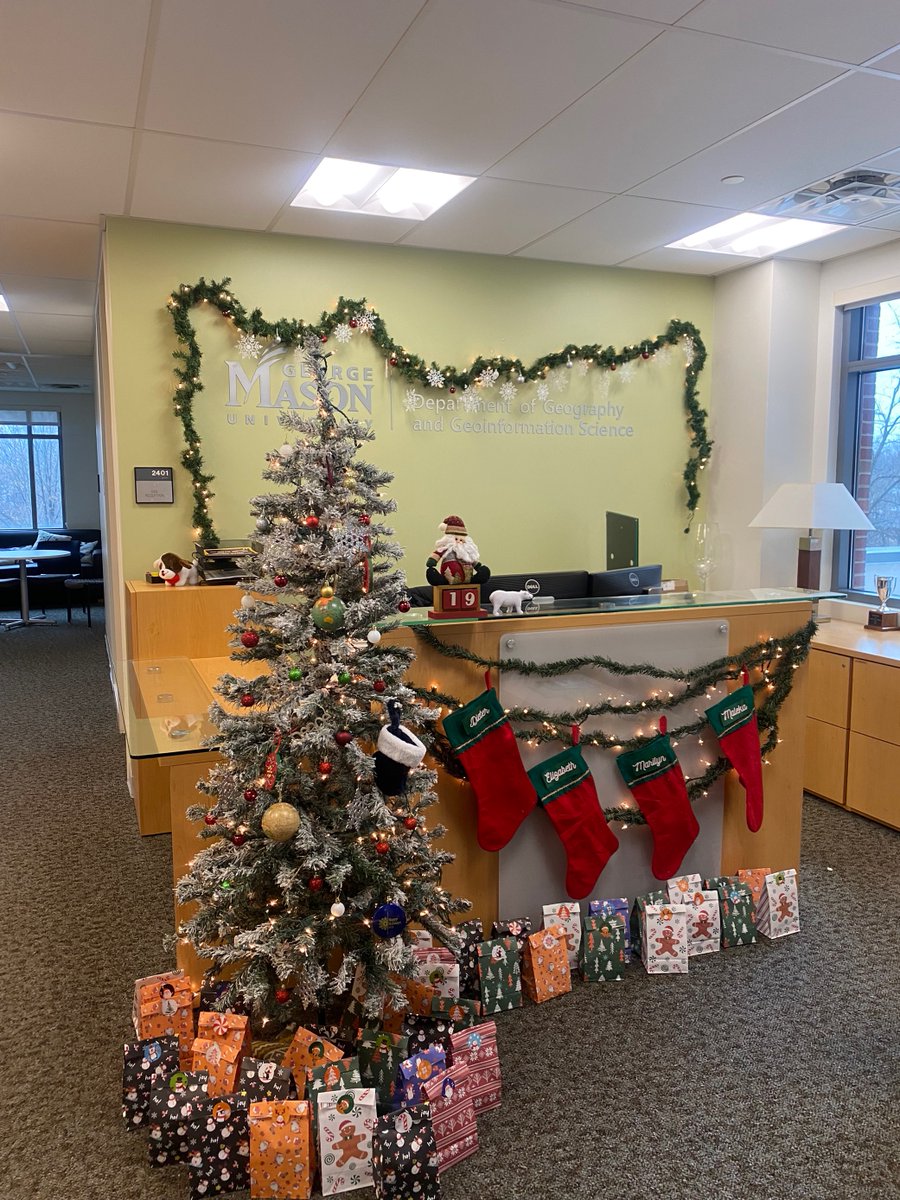 GGSDepartment's tweet photo. Stop by the GGS office in EXPL 2400 to grab a Finals Survival Kit. Wishing everyone all the best! https://t.co/lcrle9AqkF