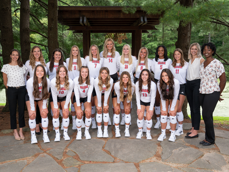 OVCSports's tweet photo. Congratulations to @SIUEVolleyball for winning the OVC Team Sportsmanship Award for Volleyball. 🏐

Story: https://t.co/044FAFdlsI

#SportsmanshipMatters | #OVCit | #OVC75 https://t.co/pOhgwqwNIW