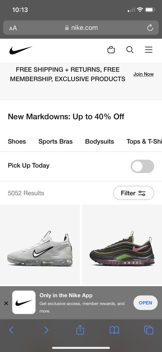 YurielitoB's tweet image. The website literally says %40 and %40 of $140 is $56. Even the 1st shoe isn’t that low. 😒 Anything for clicks and views smh