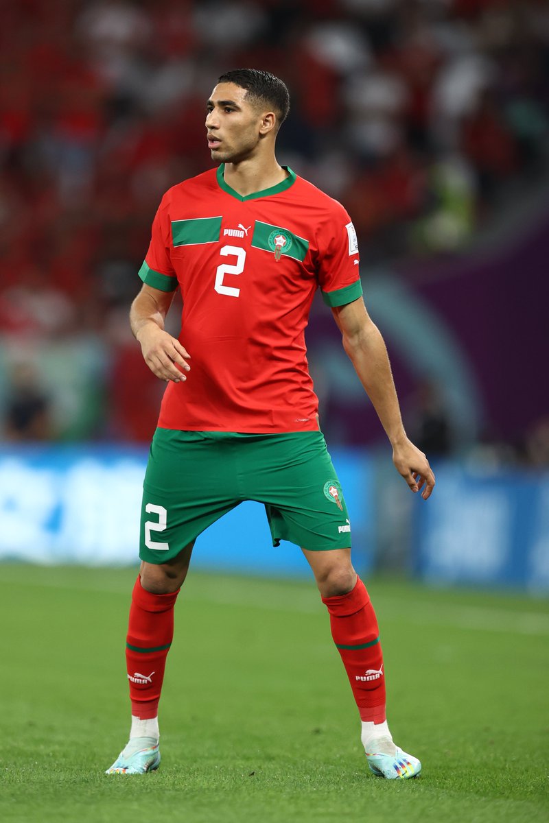 FIFAWorldCup's tweet photo. One of the best full-backs at #Qatar2022? 👑 🇲🇦 https://t.co/Q1Fo7ak9IN