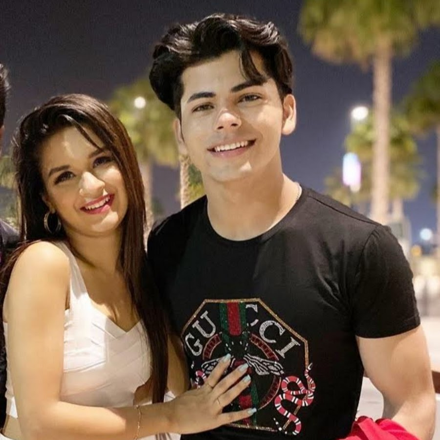 banbitoholic's tweet photo. 11:11 Manifesting for @siddnigam_off and @iavneetkaur  to reunite with each other in front of media very soon 💕♾

[ #SiddharthNigam #AvneetKaur #Sidneet #Sidneetians #SidneetFam ] https://t.co/zHh5X7R53b