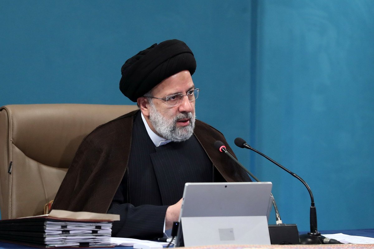 Mohamad_mamal's tweet photo. @raeisiorg بستن بستر های فساد
خصوصی سازی سایپا و ایران خودرو
تکمیل کامل سامانه های آنلاین دولت
اصلاح گمرک
چابک سازی سیستم اداری
اصلاح نظام بانکی
افزایش تجارت با قاره آفریقا
ساخت کارخانه های فرآوری محصولات کشاورزی
شنیدن پیشنهادات و انتقادات
ورود نخبگان دهه ۷۰ به بدنه اجرایی کشور https://t.co/ZrSZu0Ojvw