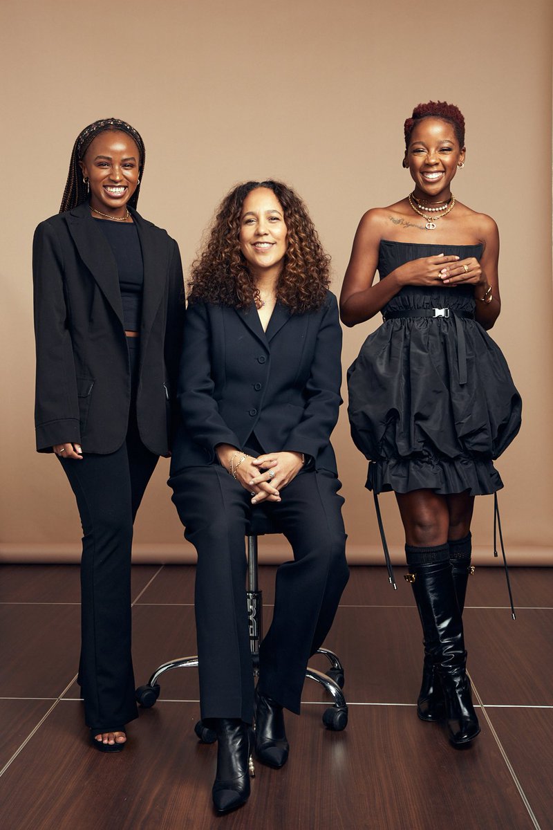 ThusoMbedu's tweet photo. The @CriticsChoice #celebrateBlackcinema awards were so much fun! It was a privilege to present my Director and friend, @GPBmadeit with her award 🥹 https://t.co/uiw7B0IZWJ