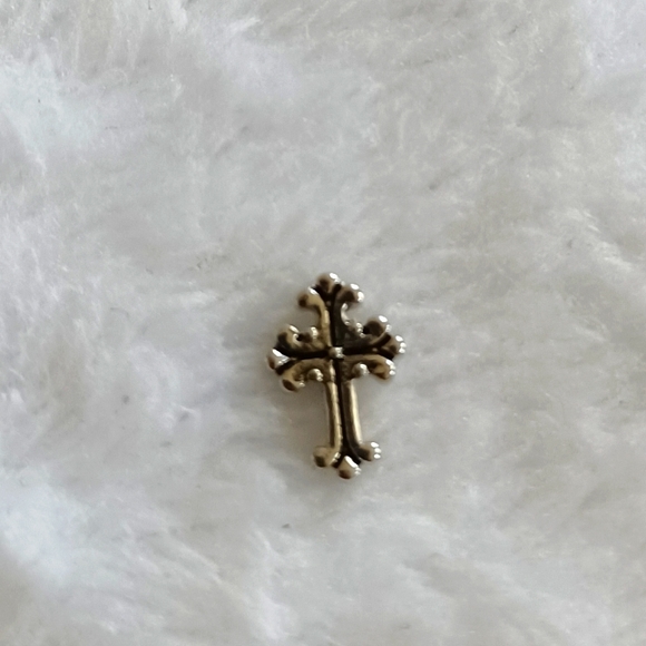 ResaleStl's tweet photo. So good I had to share! Check out all the items I'm loving on @Poshmarkapp from @KellyandNikki2 #poshmark #fashion #style #shopmycloset #solextacy #nike #origamiowl: https://t.co/dQPR4prbuL https://t.co/RNyEP4xJio