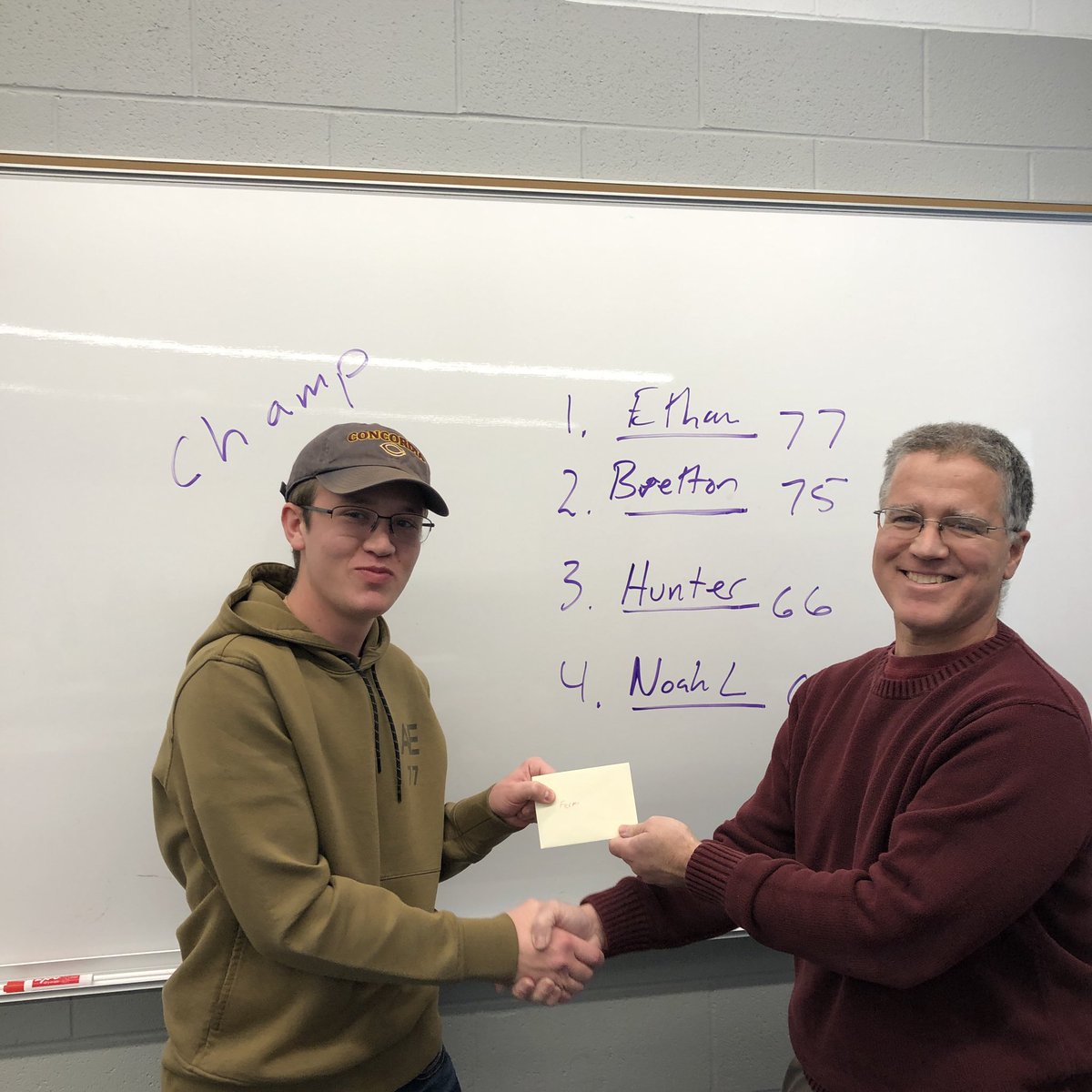 DarinUlness's tweet photo. Congratulations Ethan Johnson—2022 Fermi Questions champion with 77
points! #cobberpchem #cordmn https://t.co/B3lLwahDZG