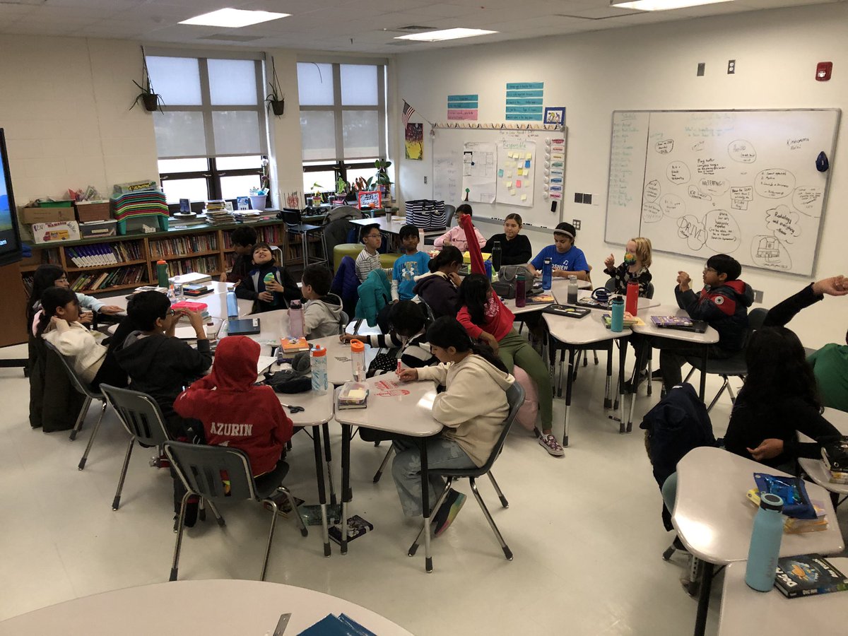 Mini flash debate about our read aloud book discussing symbolism throughout the book. Love these moments!! <a href="/MsWolken/">Ms. Wolken</a> <a href="/GPECoTeach/">GPE Co-Teach With Me!</a> #gogpgators